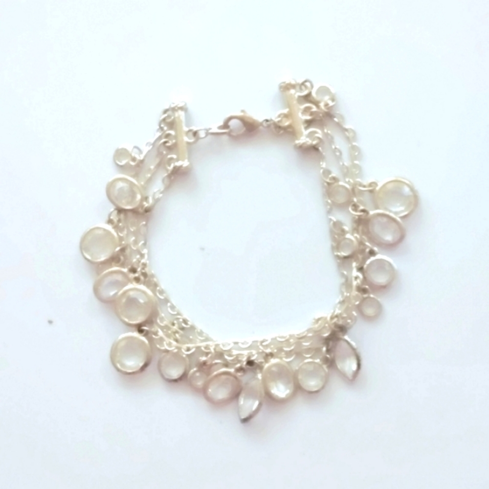 Vtg. Costume silvertone 3 strand  rhinestone bracelet - Picture 3 of 6